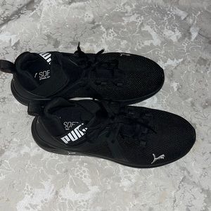 Mens Puma Size 10.5 Sneakers.